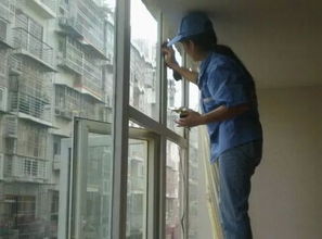 冠源家政 專業(yè)家庭保潔，服務團隊有保障